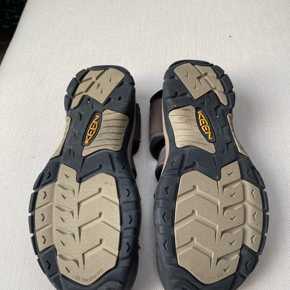 EUC KEEN Men\'s Outdoor Newport H2 Sandals